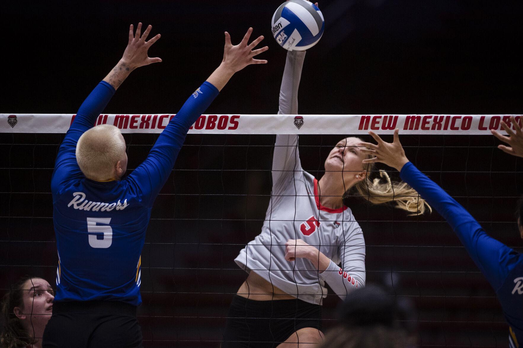 Meet Athina Dimitriadis, one of the tallest players in UNM volleyball ...