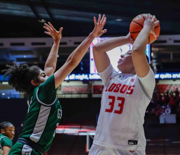 Secondhalf success UNM women shake off icy start in exhibition win