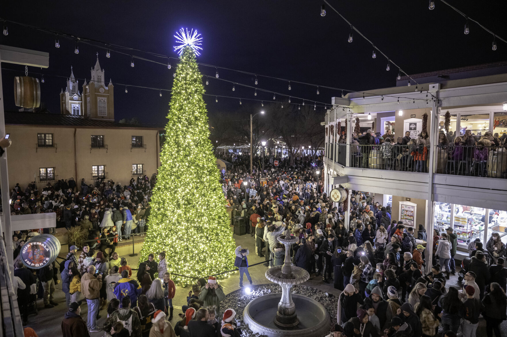 Let there be light: Old Town Holiday Stroll to kick off with