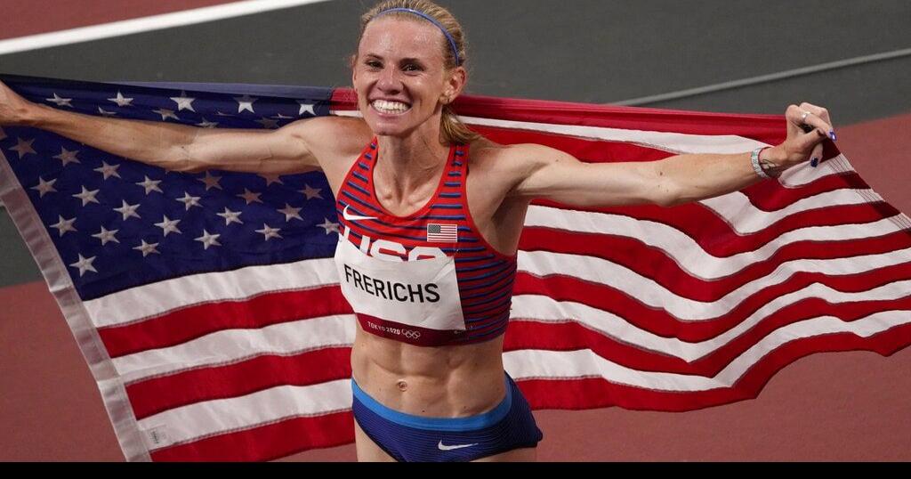 Courtney Frerichs takes silver in steeplechase at Tokyo Olympics