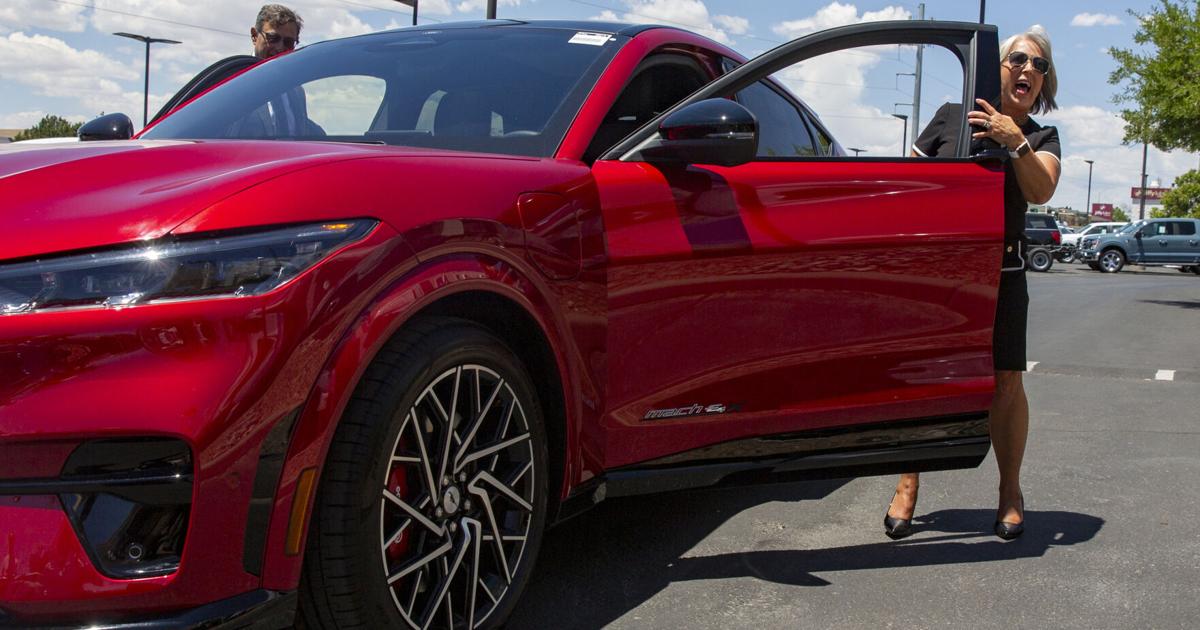 Proposal would require 43% of cars for sale in NM in 2027 to be
