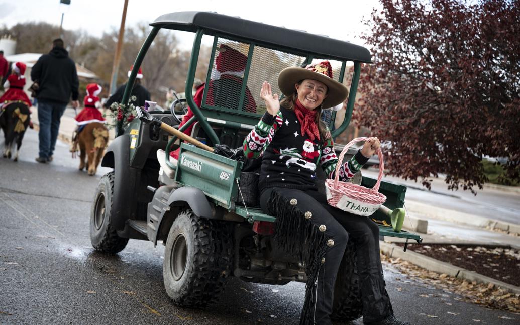 7+ pictures of Christmas de los Caballos Parade in Corrales