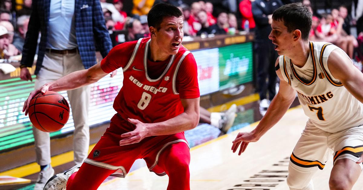 Lobos come alive in second half to put away Wyoming Lobos come alive in second half to put away Wyoming