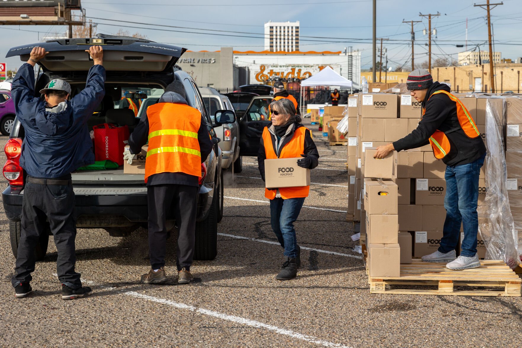 Photos: Roadrunner Food Bank Of New Mexico Holds Food Distribution ...