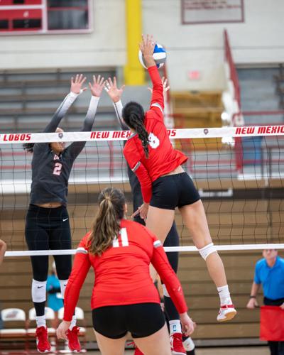 UNLV turns the tables on UNM volleyball team | Sports | abqjournal.com