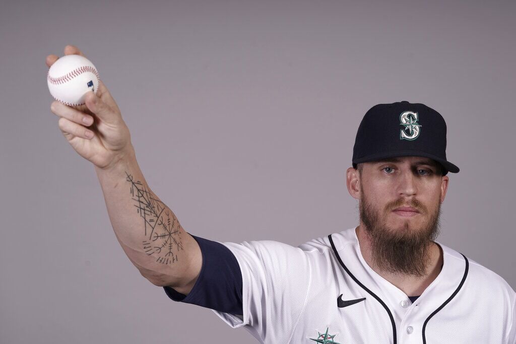 Relievers Sergio Romo, Roenis Elias cut by Seattle Mariners as Ken