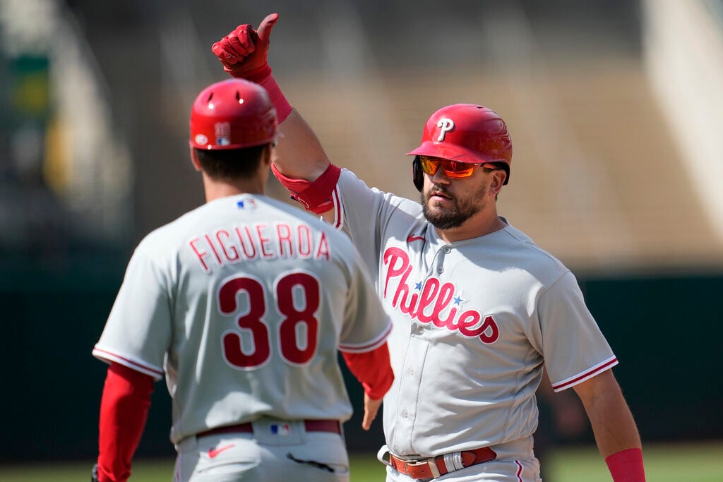 Phillies win another tight contest vs. A's