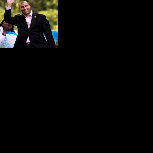 Hakeem Jeffries, Katherine Clark attending Democratic island fundraiser Saturday