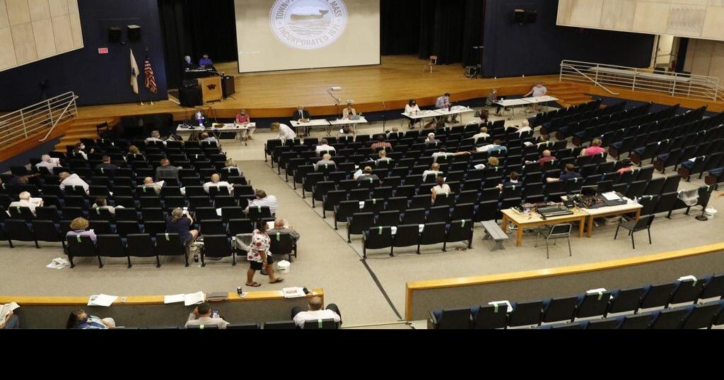 Nantucket Town Meeting approves municipal budget, 32 million in sewer spending Miscellaneous