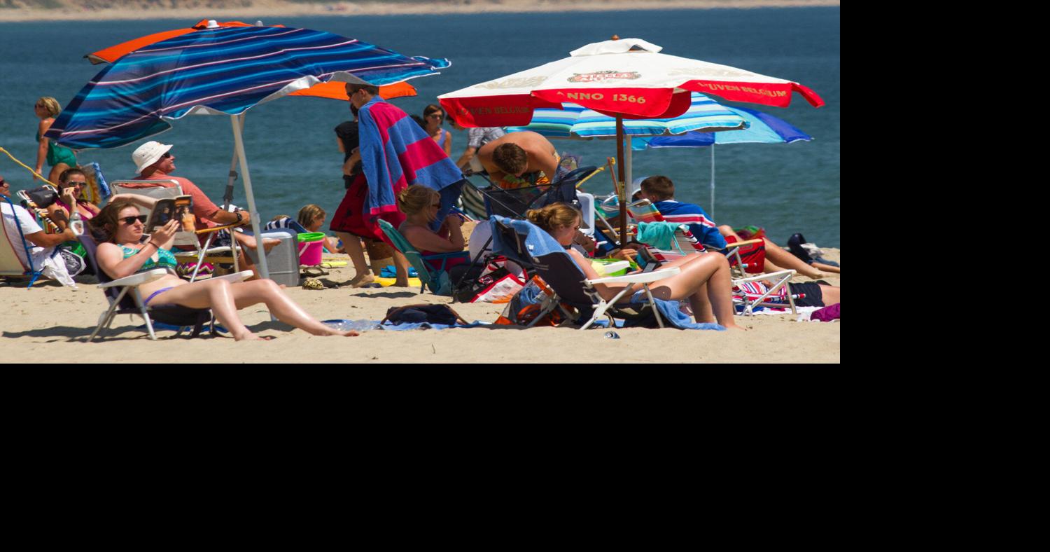 Attorney general approves topless beaches | News | ack.net