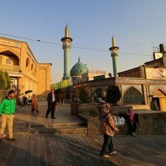 Iran vows to defend itself but sees diplomatic solution to US standoff