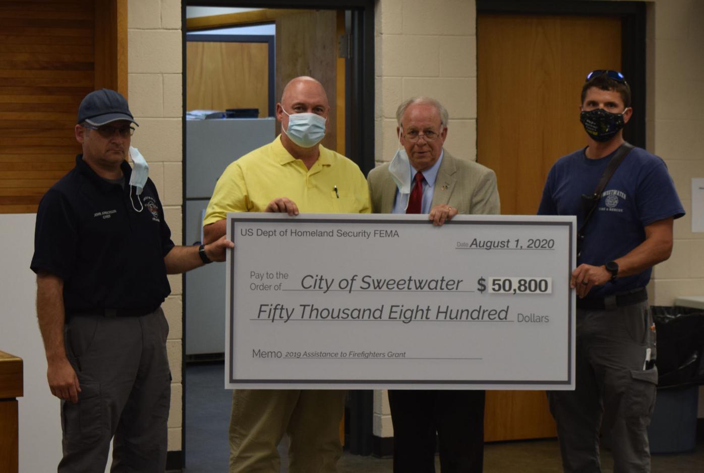 City of Sweetwater receives grants