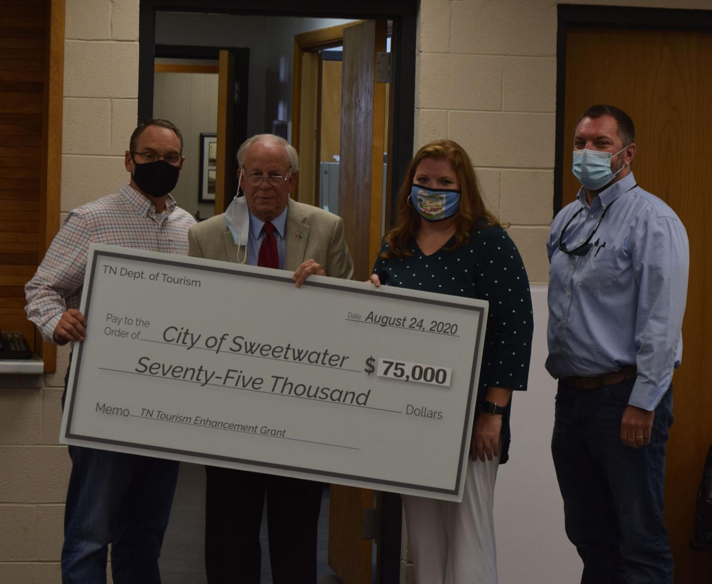 City of Sweetwater receives grants