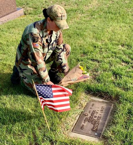 Veteran flowers (24).jpg