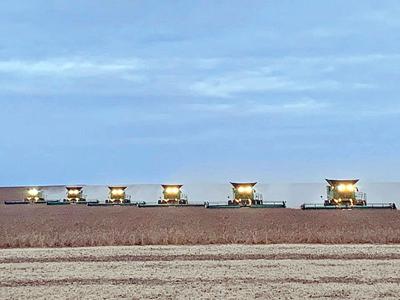 Hoffman crews working to complete fall harvest before snow hits South Dakota