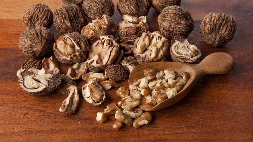 Black walnuts provide a traditional, versatile flavor