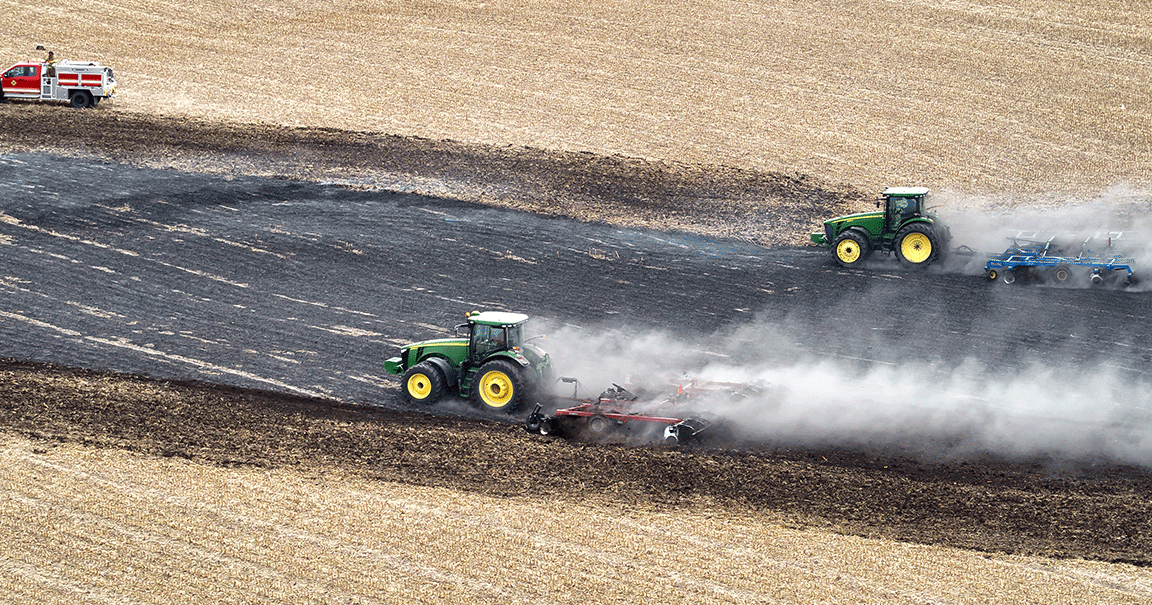 Farmer volunteers key to containing field fires