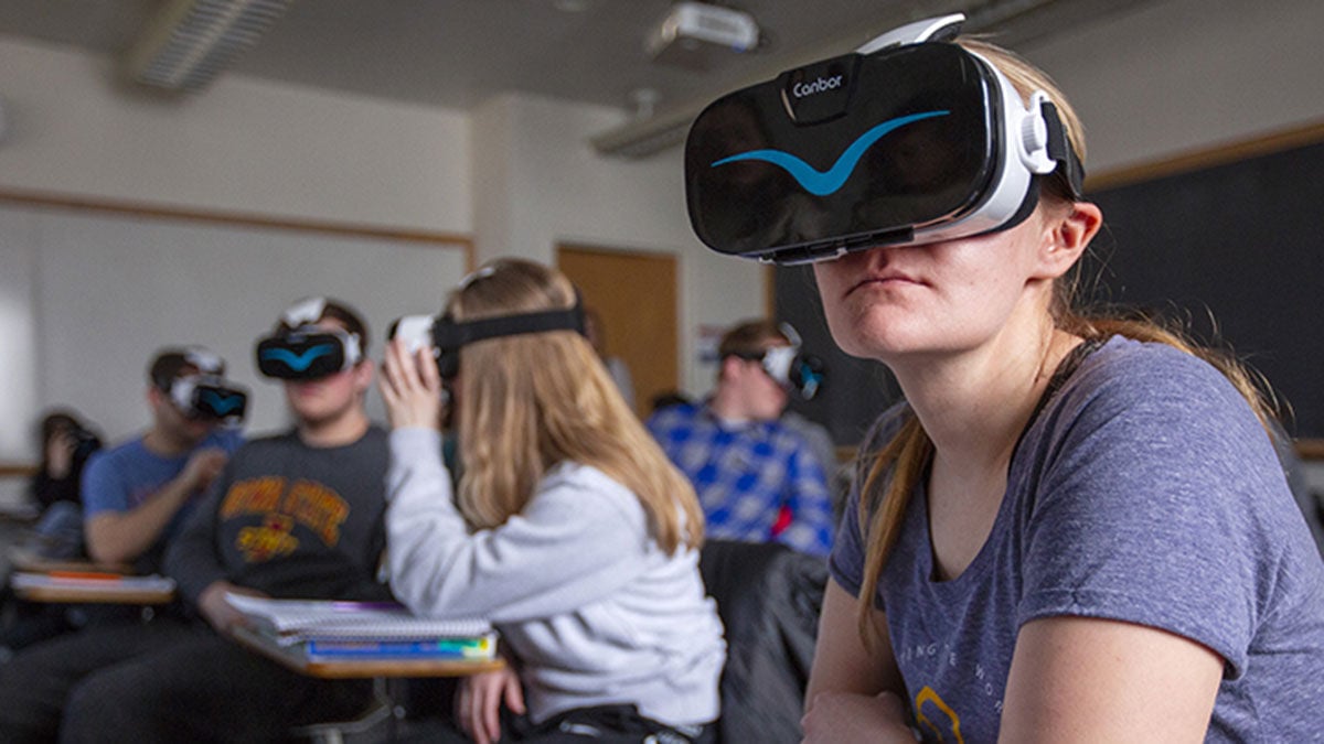 Students using VR in classroom
