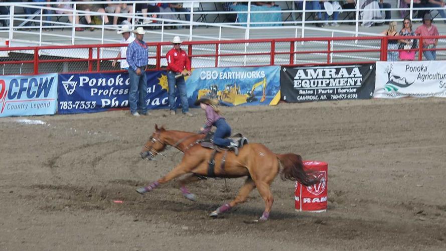 barrel-racing