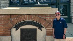 Hank Aaron statue