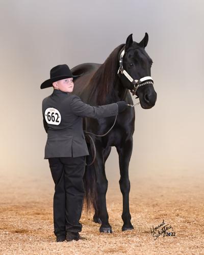 3 Lane & GRM Miss Black Beam showmanship.jpg