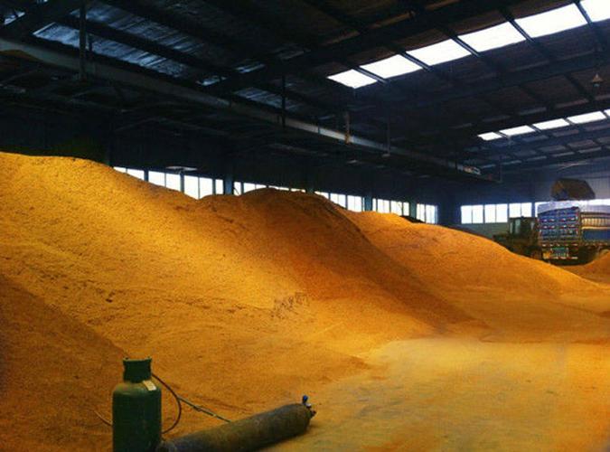 Distiller's dried grains