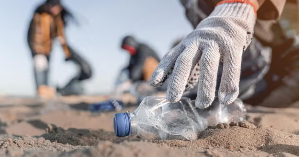 Plastic-waste trade contributes to litter