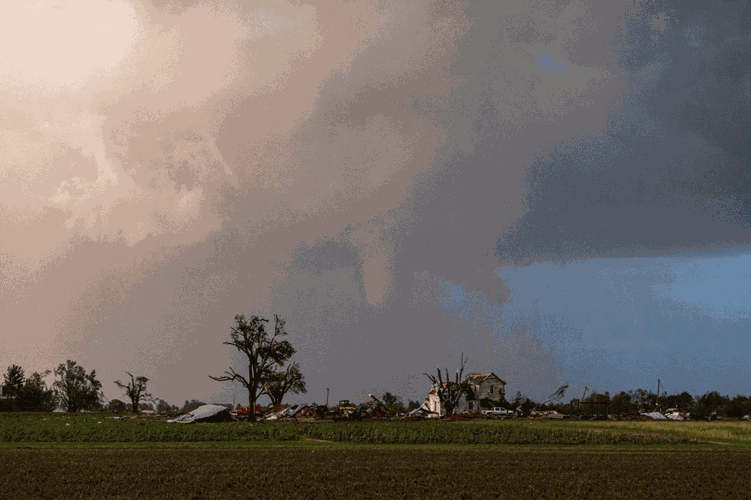 tornado at a farm in Illinois