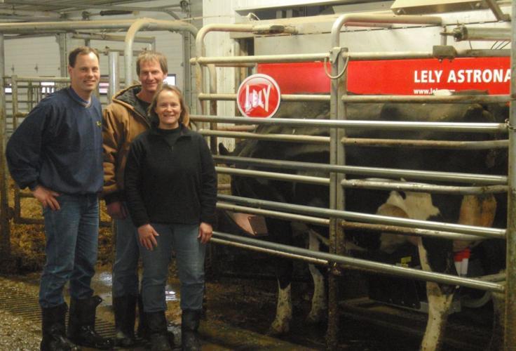 Maple Tree Dairy adds robot for 60 cows