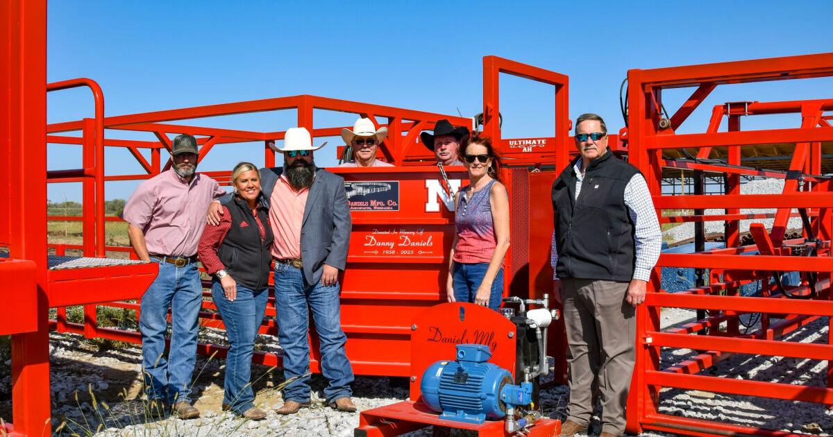 UNL's Klosterman Feedlot Innovation Center works with equipment manufacturers to find answers for the industry - Vimarsana News