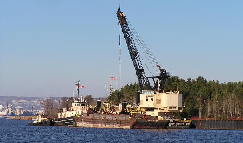 Port seawall