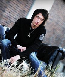 Reza the Illusionist will appear at Dakota Farm Show booth 