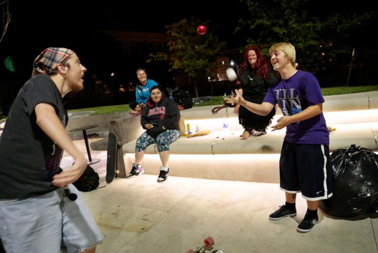 Taylor Sylvers with juggler