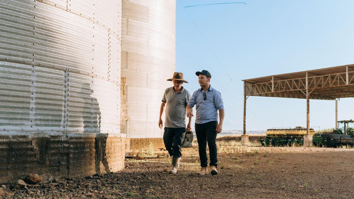 Tips for preventing grain bin entrapment