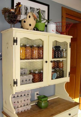 Hutch features chicken wire