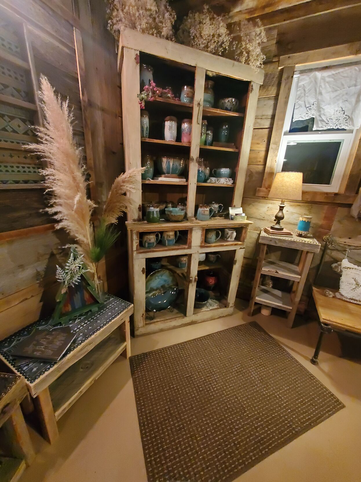 Beautiful showroom, beautiful gifts