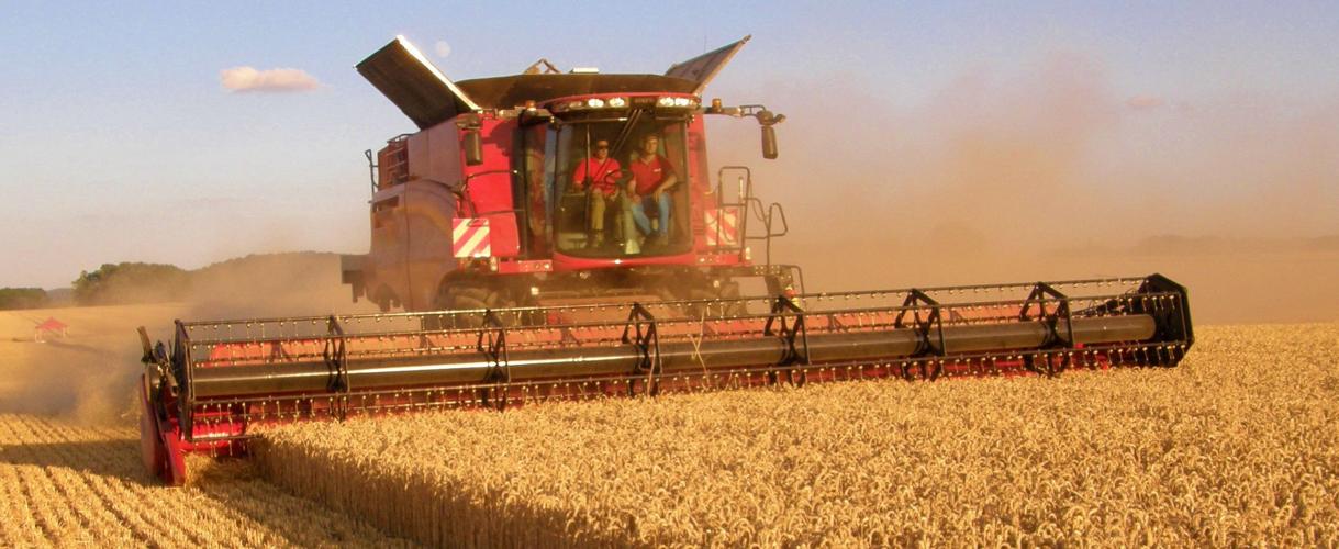 Case IH 250 Series harvest combine