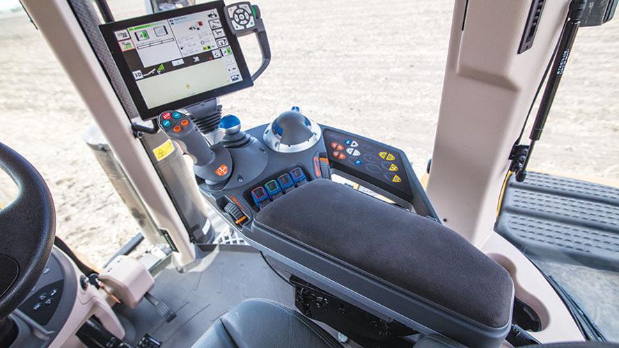 AGCO Challenger 1038 cab controls