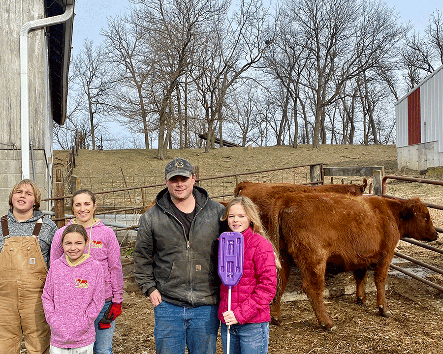 Creston seventh grader wins Iowa Foundation Heifer Award