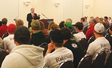 Motivational speaker VJ Smith offers message to dairy producers 