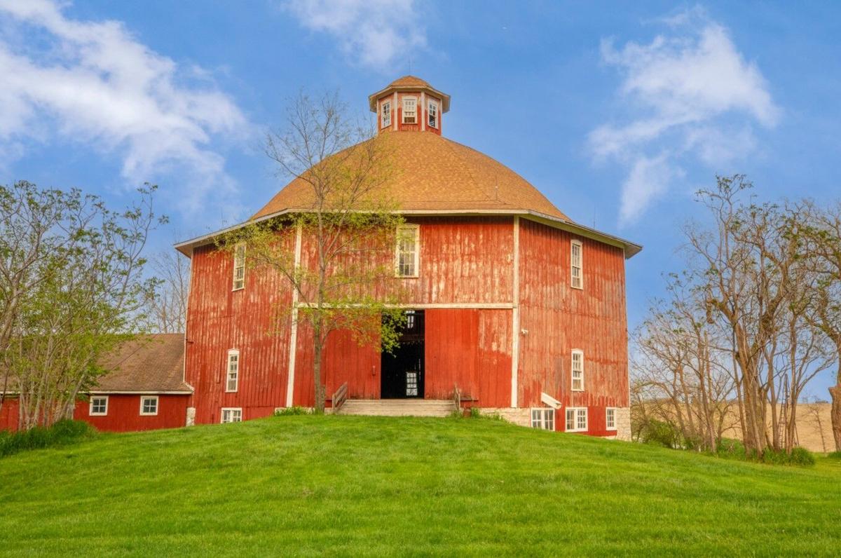 Iowa barn tour to feature historic round barns