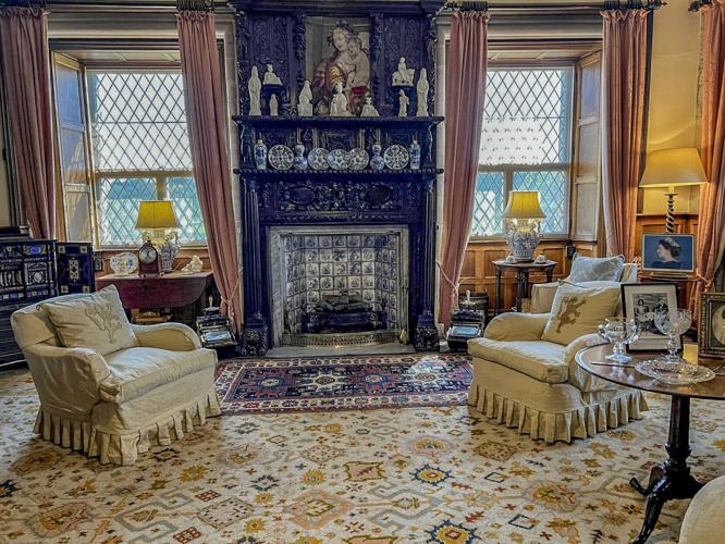 Queen Mother room
