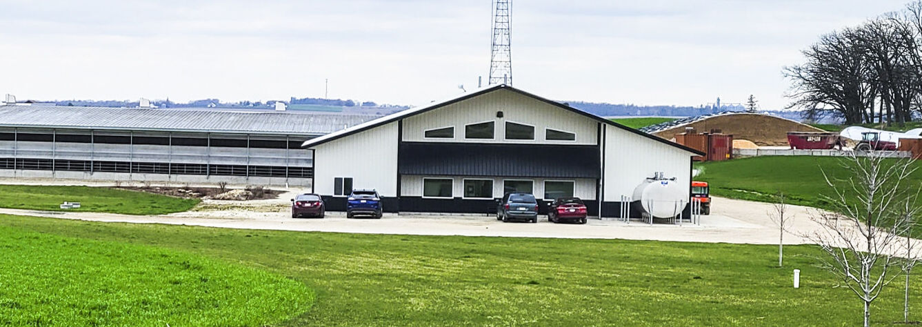 Glacier Edge Dairy freestall barn, parlor