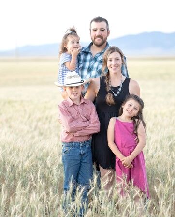 Olsens prepares for holidays, countdown to calving