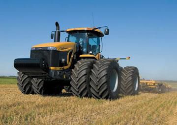 Challenger MT900B series 570-horsepower tractors are the largest four-wheeled tractors in the industry