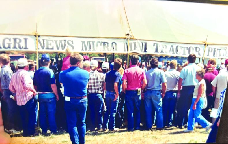 Farmfest Buss passing (3) - worked.jpg