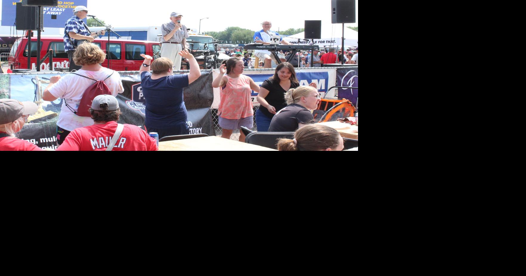 Reunion stirs memories of family, travel