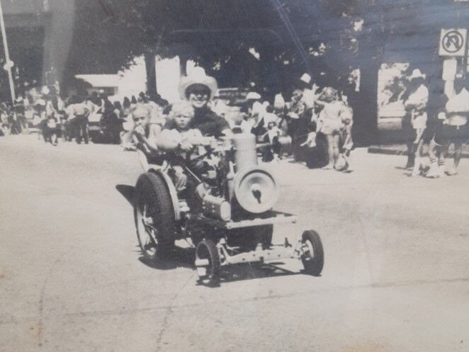 Antique tractor group 3.jpg