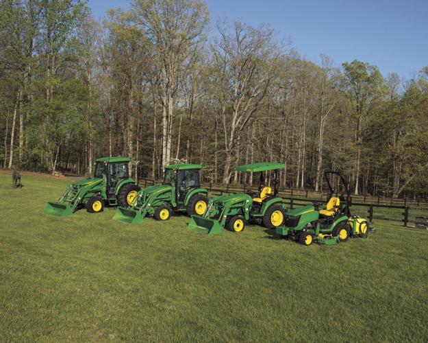 1025R, 2032R, MY24 3046R, MY24 4075R Compact Utility Tractors_56534.jpg