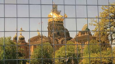 Iowa Department of Agriculture building reflects the capitol